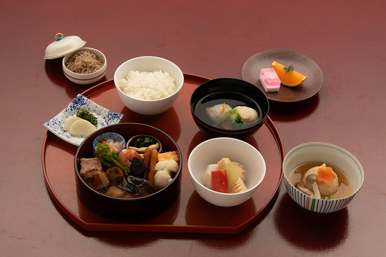 【トイレ付バス・レガートで行く】鎌倉の和を味わう「鉢の木」会席料理と和スイーツ