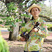 三線奏者・伊藤淳さん(おすすめSS)//