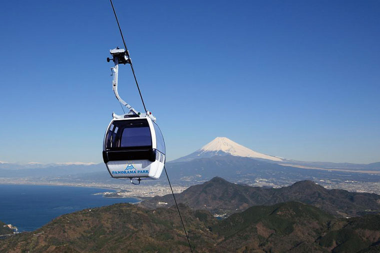 ロープウェイで行く！雪化粧の富士山・駿河湾望む"碧テラス"と伊豆いちご狩り／4月から