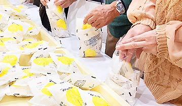 蛸屋おかしパーク・みかもの月詰め放題付（小）//