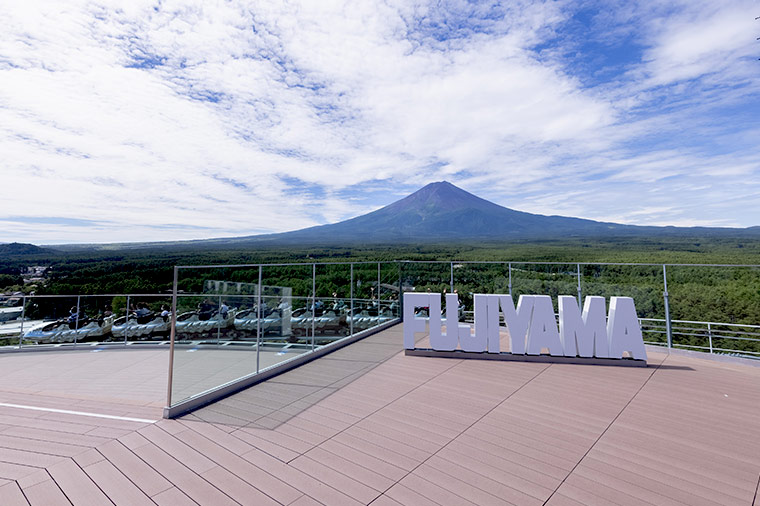 富士山の特等席！フジヤマテラスランチビュッフェと富士山五合目