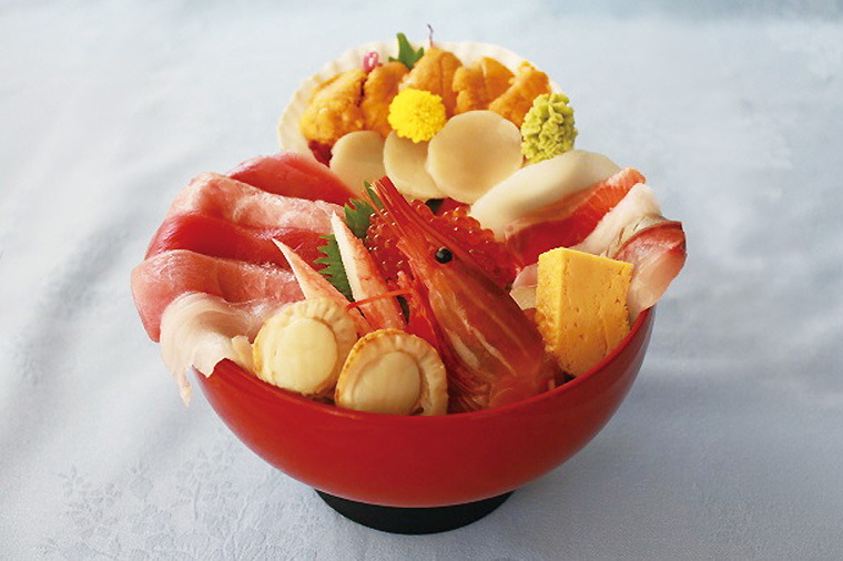 【トイレ付バス・アストロメガで行く】茨城満喫！鉾田メロン狩り＆那珂湊こぼれ海鮮丼と潮来あやめまつり