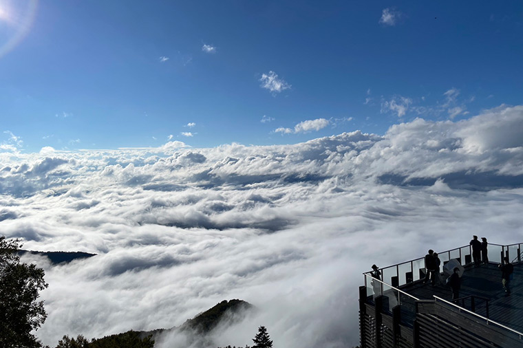 フォトジェニック信越！幻想的な絶景“SORA terrace”と清津峡渓谷トンネル＆信州フルーツ狩り