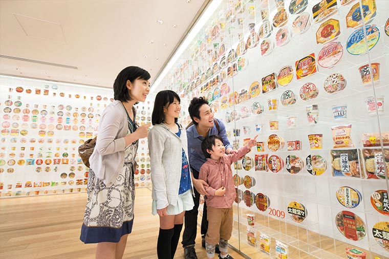 夏の学びと思い出に！カップヌードルミュージアム横浜と横浜・八景島シーパラダイス バックヤードツアー