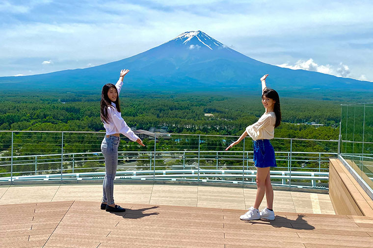 【トイレ付バス・アストロメガで行く】富士山の特等席！フジヤマテラスランチビュッフェと富士山五合目