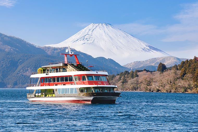 【トイレ付バス・レガートで行く】新造船誕生！箱根遊船“大茶会”×箱根ホテルコラボランチと箱根駒ヶ岳ロープウェー
