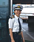 東京都観光汽船(山梨瑛子船長).jpg