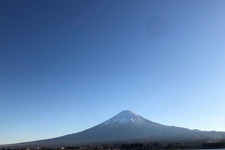 河口湖畔からの富士山