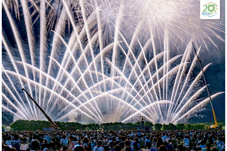 【トイレ付バス・レガートで行く】花火名人集結！“ふくろい遠州の花火2025”と東海道うまいもん＆メロン狩り