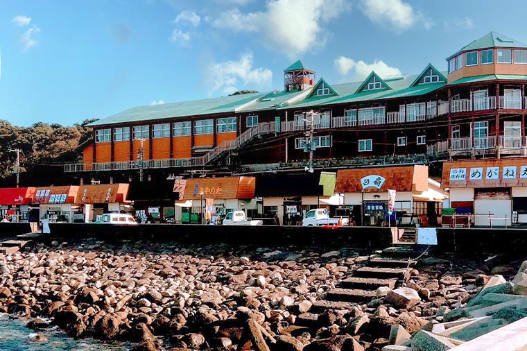 初島・食堂街