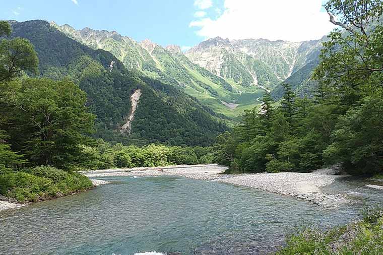 上高地・明神から右岸ルートで河童橋に戻ってきた