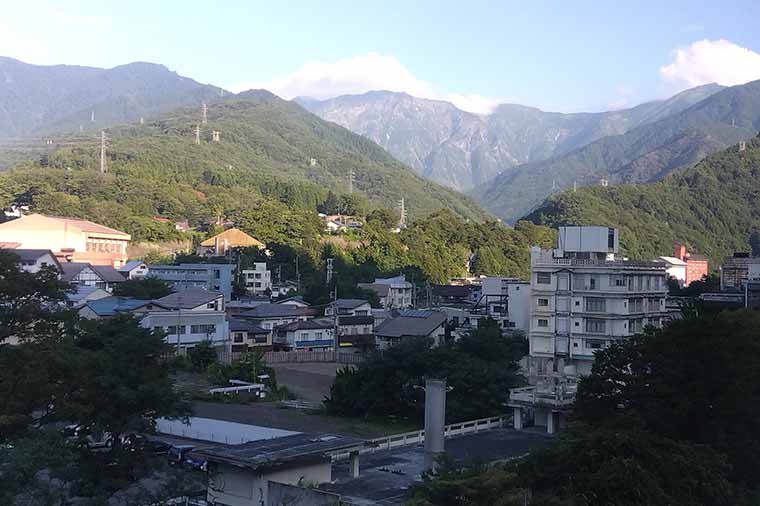 坐山みなかみからの眺め