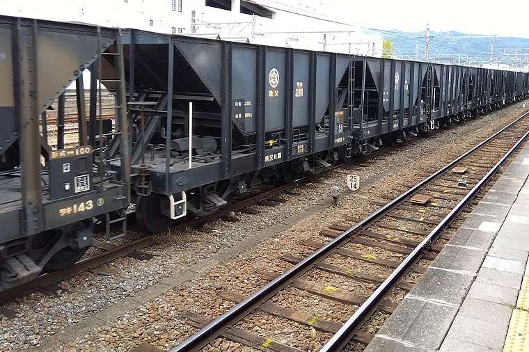 SLパレオエクスプレス・貨物列車