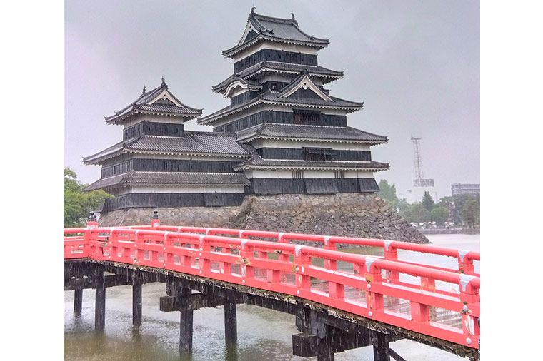 松本城