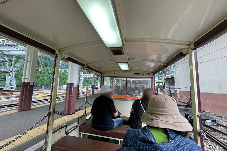 黒部峡谷トロッコ電車