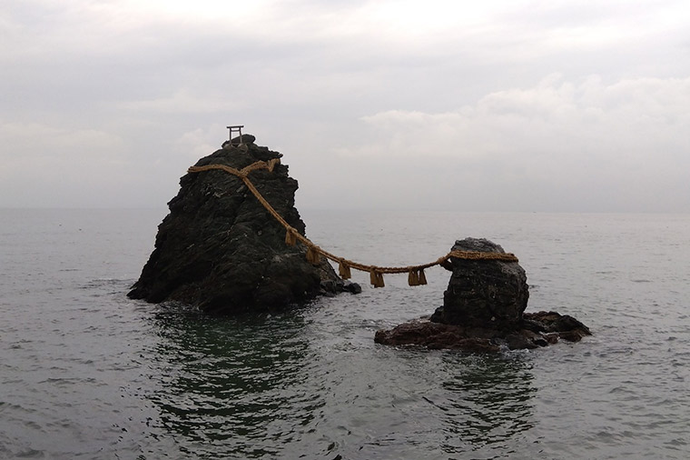 夫婦岩