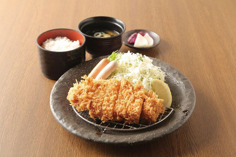 レストランサイボク・ゴールデンポークとんかつ