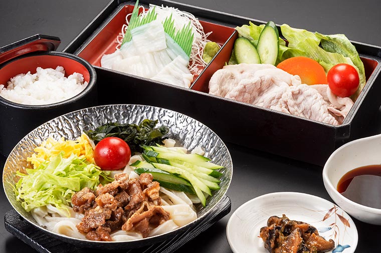 牛すじおざらと特産富士桜ポーク冷しゃぶ膳