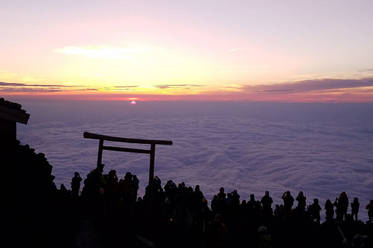 富士山山頂ご来光