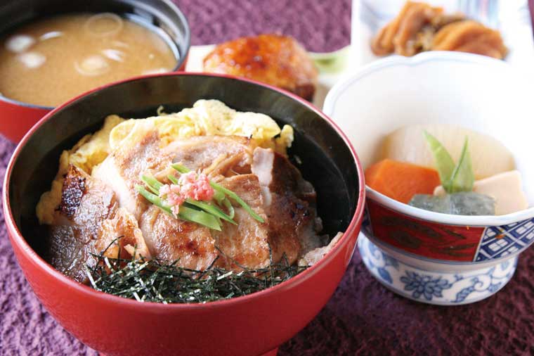 和豚もちぶた丼