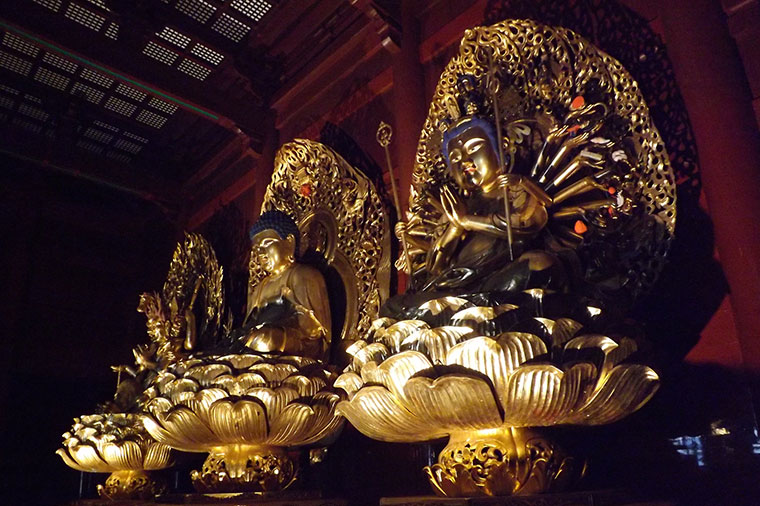 輪王寺・三仏堂