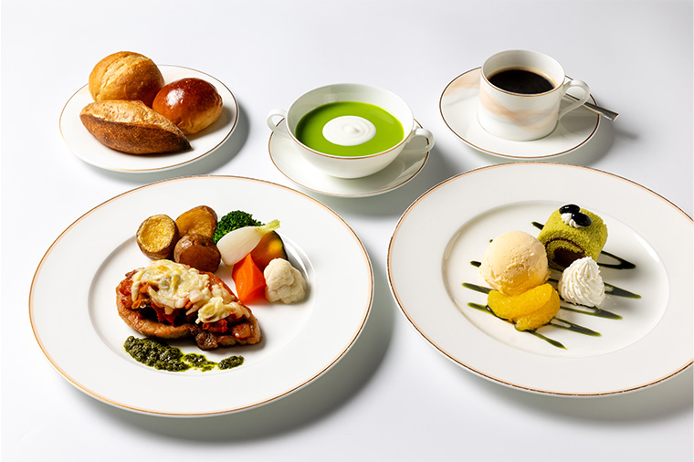 ホテルオークラ東京「オーキッド」/はとバスオリジナルのランチ