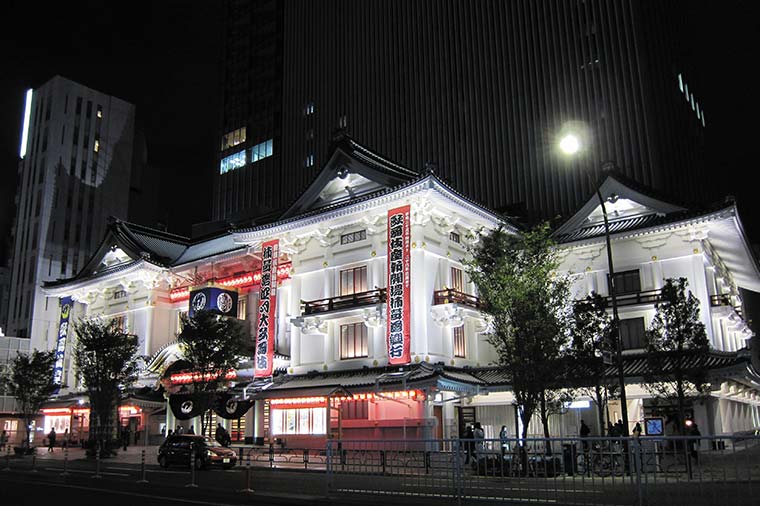歌舞伎座（夜・外観）
