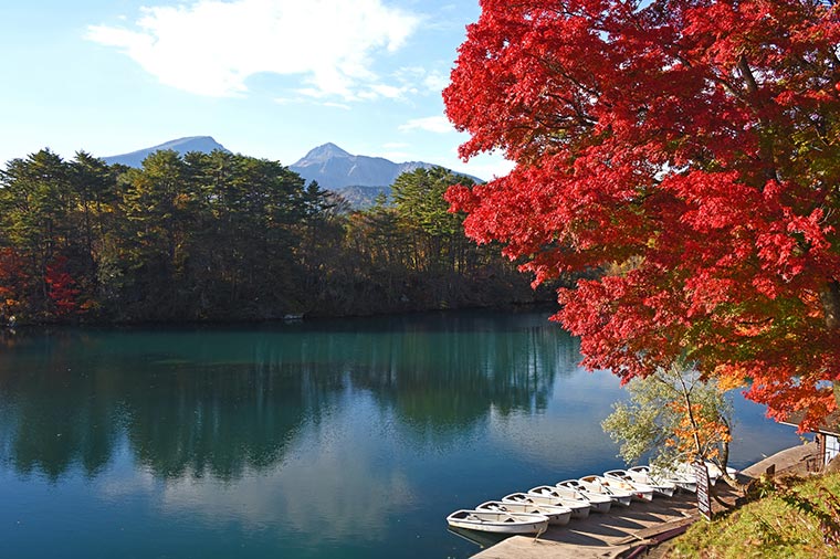 五色沼・毘沙門沼・秋