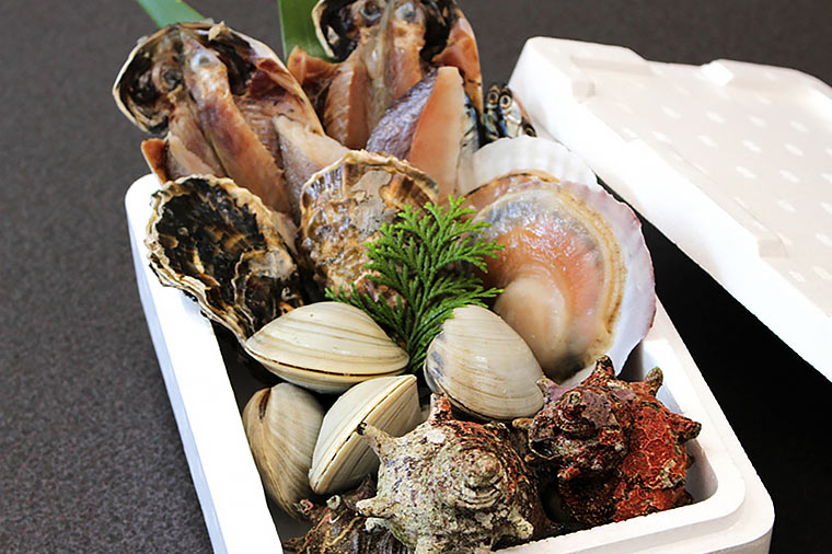 お百姓市場・海鮮詰め放題体験