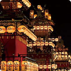 世界遺産秋の高山祭宵祭