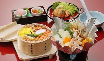 鶴ヶ城会館・会津わっぱ飯＆とりももきのこ鍋