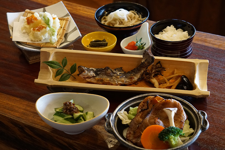 秩父郷土料理の昼食