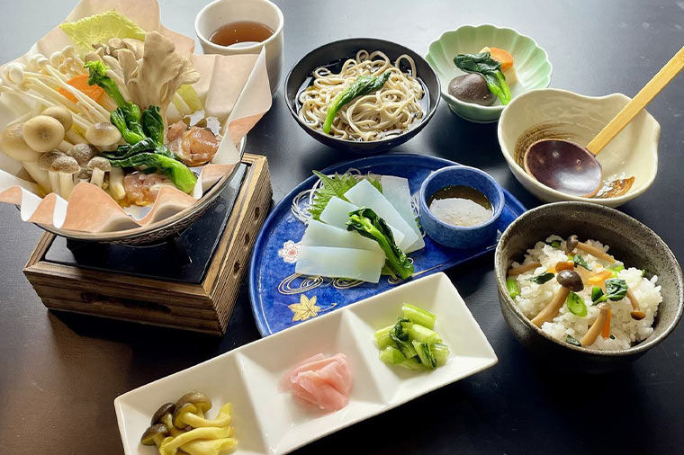 きのこむら深山で菜の花御膳