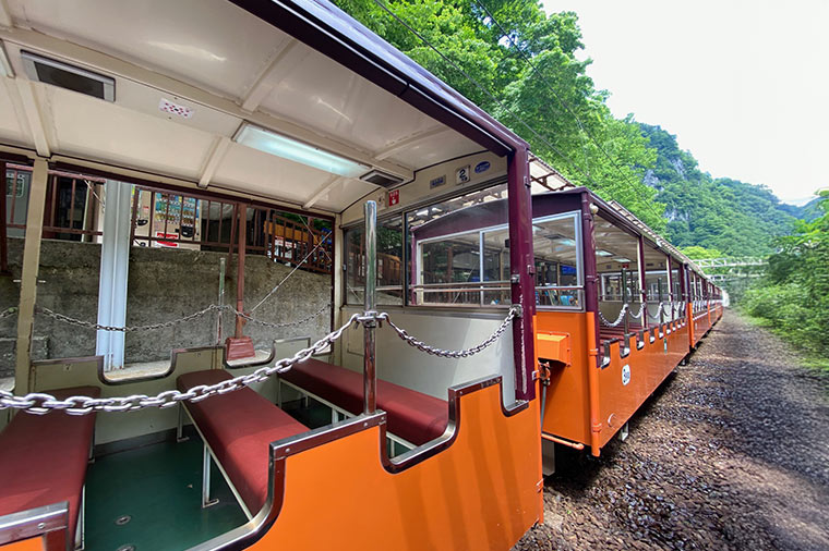 黒部峡谷鉄道
