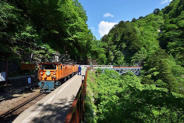 黒部峡谷鉄道・夏