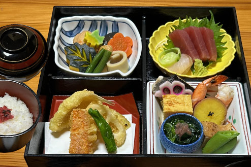 茶力 経ケ坂・松華堂弁当