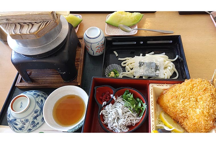 伊豆フルーツパーク・しらす釜まぶし御膳