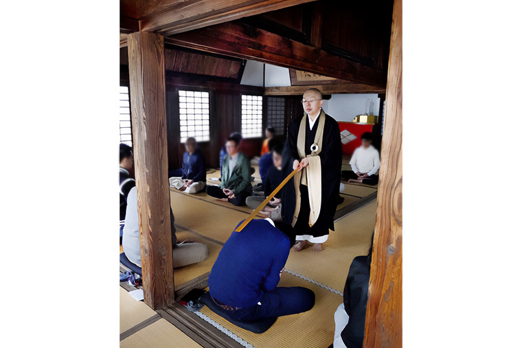 天目山栖雲寺・坐禅体験