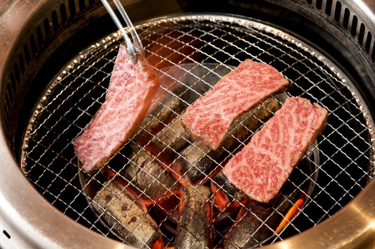 牛匠しらいし・かずさ和牛とかずさ豚の炭火焼肉