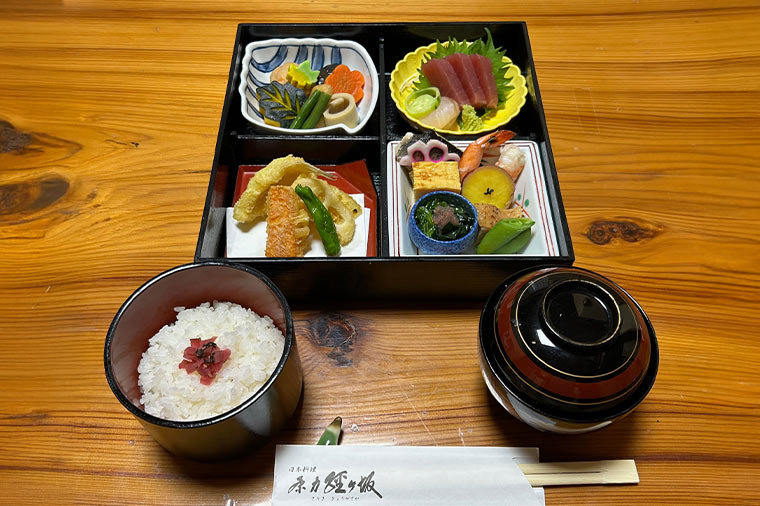茶力 経ケ坂・松華堂弁当