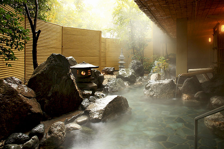 石和温泉 華やぎの章 慶山・岩大露天風呂 六花仙