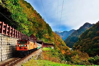 立黒部峡谷鉄道
