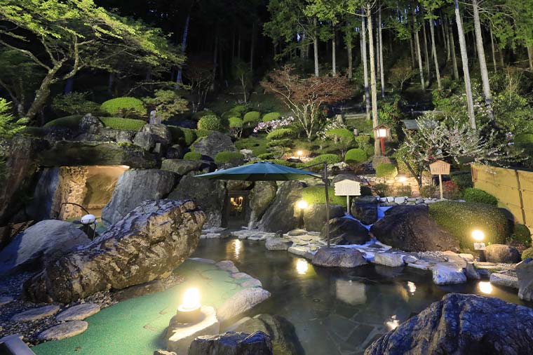 湯元ホテル阿智川・男性露天風呂・夜