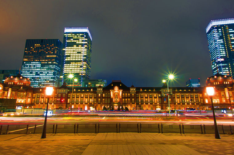 東京駅・夜
