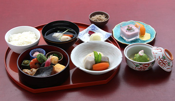 鉢の木・季節膳