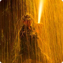 炎の祭典三河手筒花