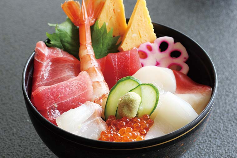 マホロバマインズ三浦（三浦海鮮丼）