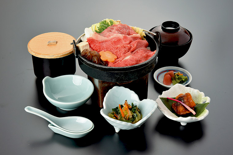 上杉城史苑・米沢牛鍋御膳