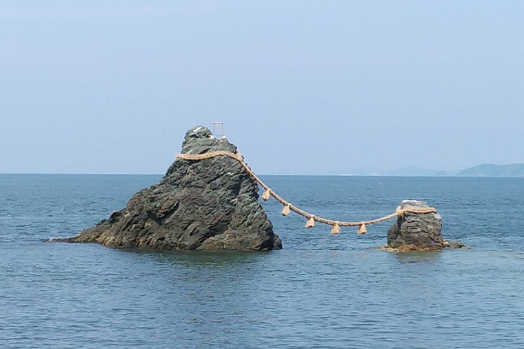 夫婦岩