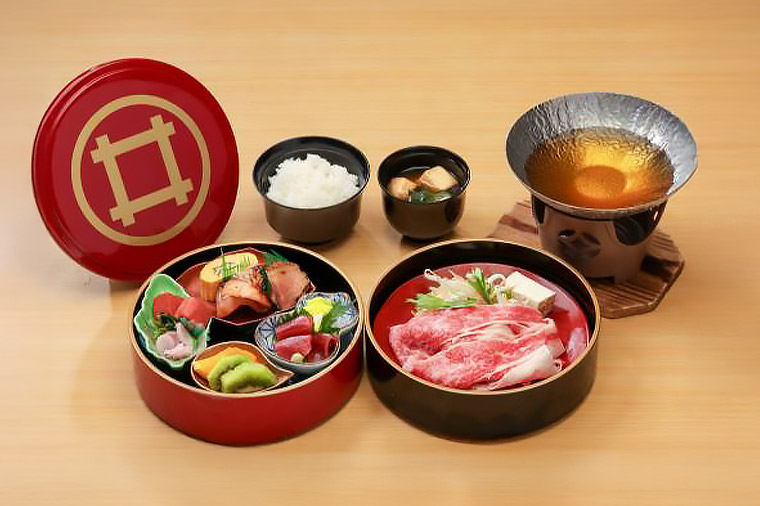 彦根キャッスルリゾート＆スパ・近江牛出汁鍋と味覚弁当